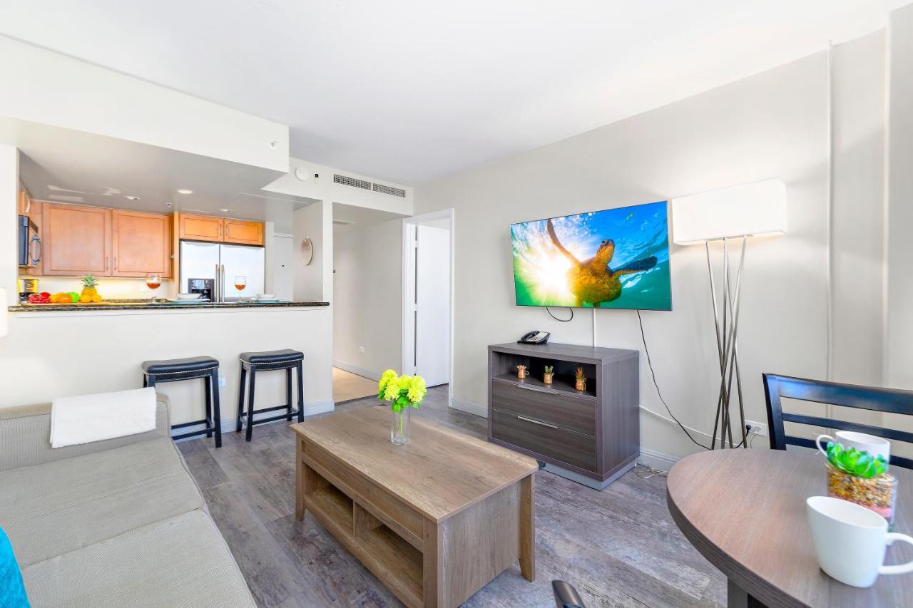 Renovated With City View At Aqua Palms Waikiki Honolulu Exterior foto